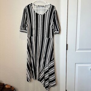 Karl Lagerfeld Black & White Stripe Stretchy Jersey Knit Midi Dress - Size 14